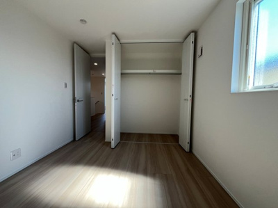 【収納】 | ひよどり台２丁目　新築戸建 | 大きなクローゼットがあります。