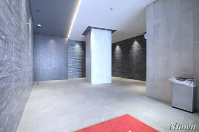 【ロビー】 | STAY | 建物の内部です