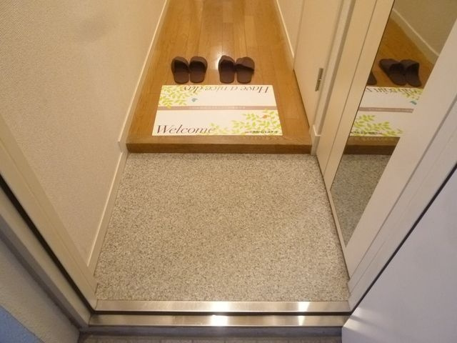 Ｍ－ＡＺＡＢＵＪＵＢＡＮの玄関