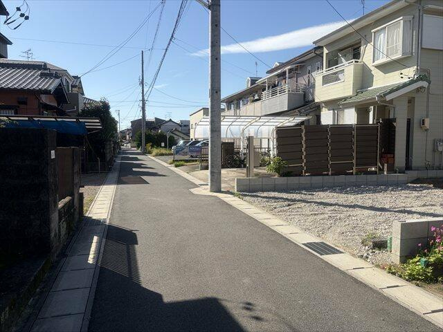 新築戸建て・仲介手数料無料）稲沢市稲沢町北山２丁目２１番・A号棟の前面道路含む現地写真