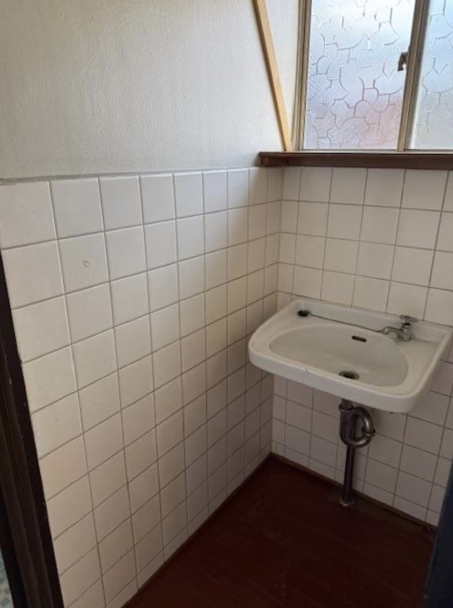 箕面市牧落３丁目の店舗事務所