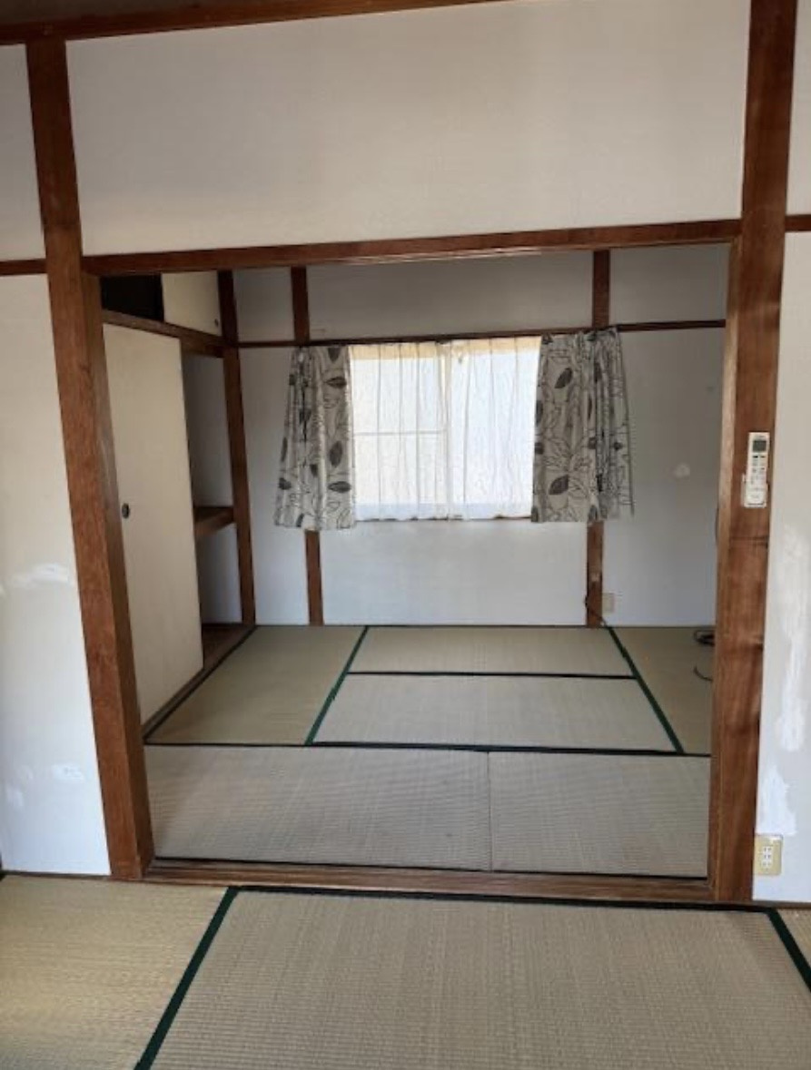 箕面市牧落３丁目の店舗事務所