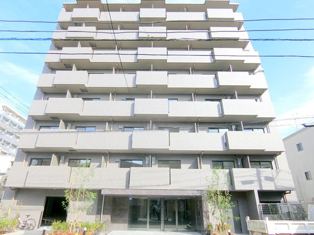 ルーブル本羽田の外観