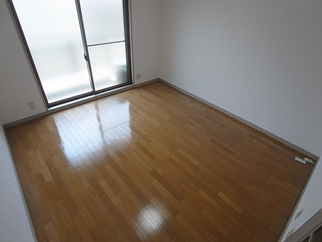 神戸市長田区戸崎通２丁目の賃貸マンションの居間・リビング|綺麗なフローリングです