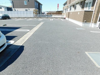 【駐車場】 | ラフィーネＣ