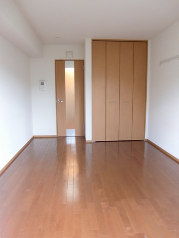 カルム茶屋坂（ＷＥＳＴ棟）の居間・リビング|★明るいフローリングのお部屋です★
