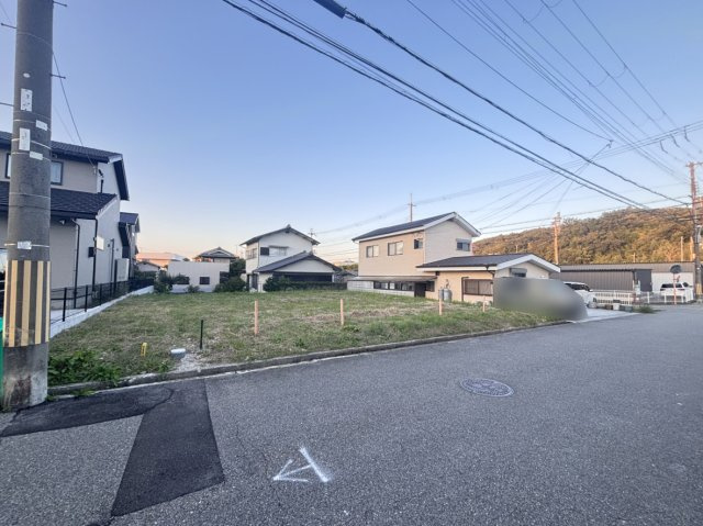 西宮市山口町名来2丁目　土地の前面道路含む現地写真