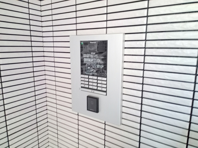 メゾンドクレールのセキュリティ|オートロック完備です☆