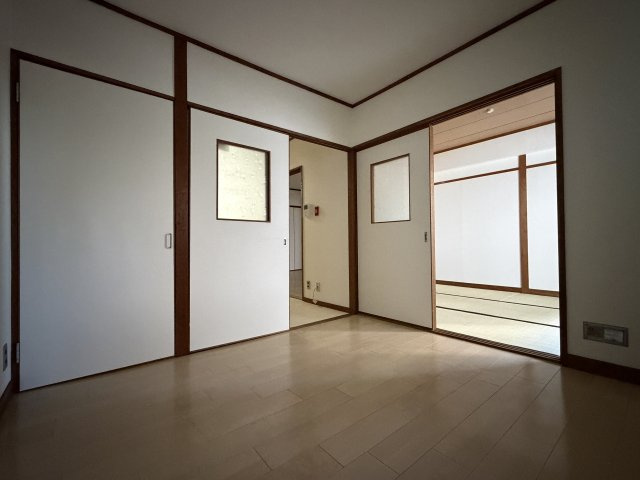 山洋コーポの洋室
