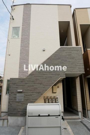 川崎市幸区塚越４丁目のアパートの外観