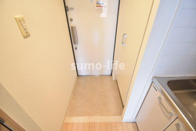 レジュールアッシュ尼崎の玄関
