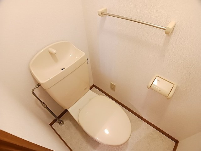 フローレスのトイレ