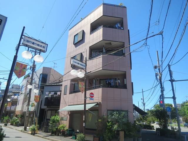 プチ　マルシェ　エグロの外観