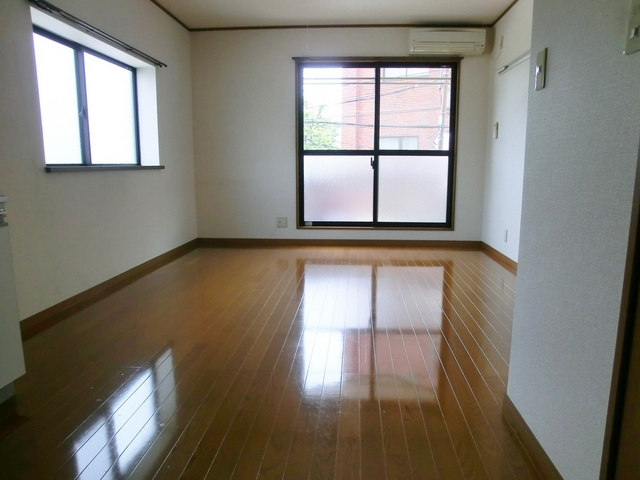 プチ　マルシェ　エグロの居間・リビング|とても解放感があるお部屋です☆