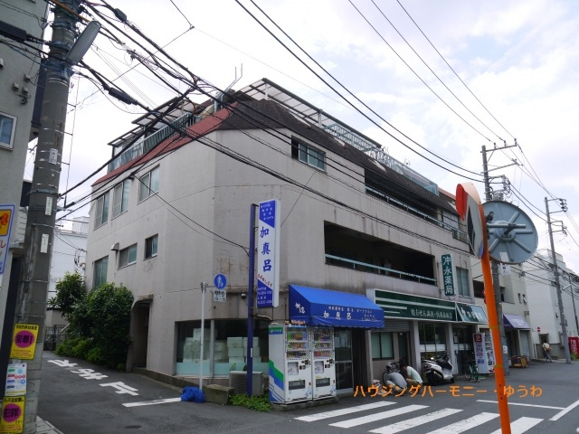 【外観】 | サンハイツ清水町第二 | 陽光浴びる外観がシンプルな外観をより際立たせ、人々の記憶に存在感を植え付けます。