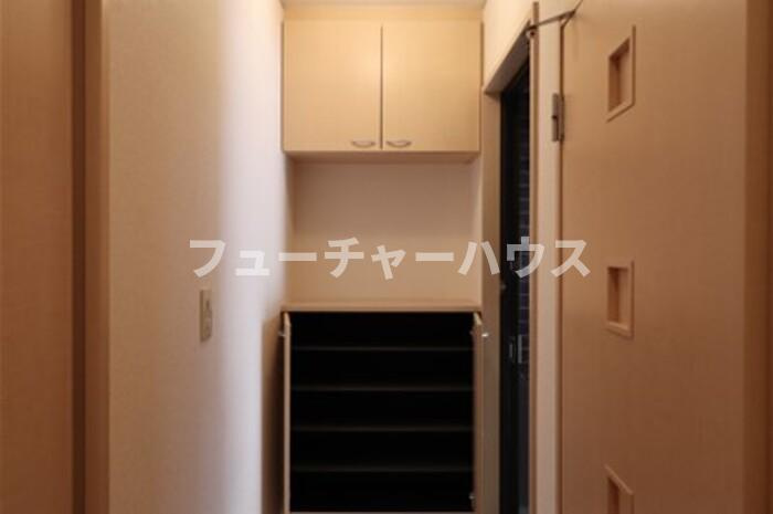 ロイヤルクレール　Ｃの玄関