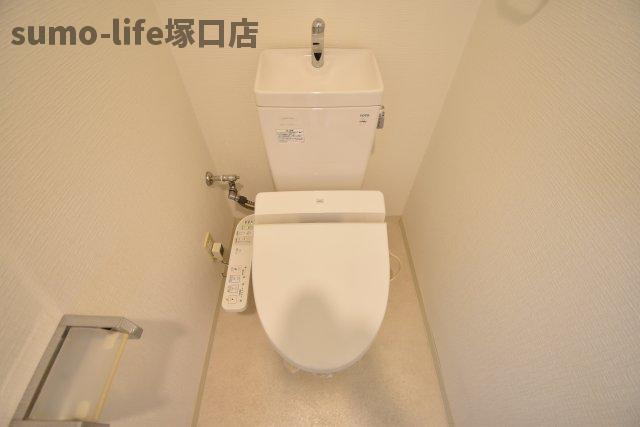 レジュールアッシュ尼崎のトイレ