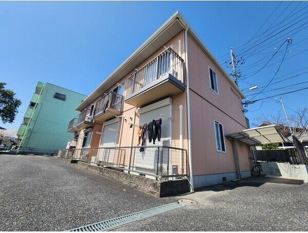 グランシャリオ(西中山町)の外観