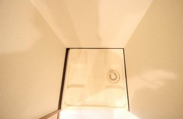 【設備】 | すずらんマンション | 室内洗濯機置き場。