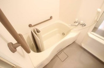 【浴室】 | すずらんマンション | 追い焚き機能付きバス。