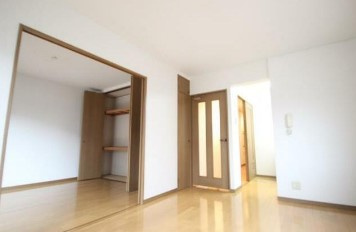【寝室】 | すずらんマンション | きれいなフローリング。
