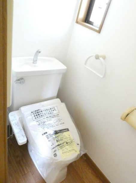 松栄商事貸家のトイレ