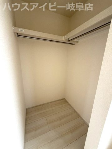 各務原市蘇原伊吹町新築建売限定1邸！お車ラクラク並列3台可能！蘇原第一小学校まで徒歩12分！の収納|各務原市蘇原伊吹町新築建売限定1邸！お車ラクラク並列3台可能！蘇原第一小学校まで徒歩12分！