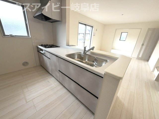 各務原市蘇原伊吹町新築建売限定1邸！お車ラクラク並列3台可能！蘇原第一小学校まで徒歩12分！のキッチン|各務原市蘇原伊吹町新築建売限定1邸！お車ラクラク並列3台可能！蘇原第一小学校まで徒歩12分！