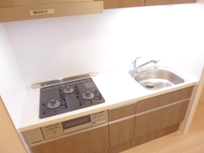 D-メゾン A棟のキッチン|コンパクトなキッチンで掃除もラクラク