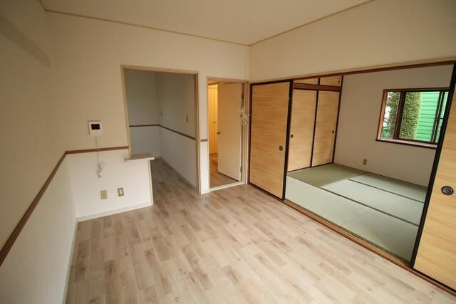 グリーンコーポの居間・リビング|こちらの居間で趣味の時間をお楽しみください