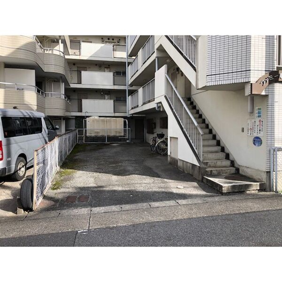 【駐車場】 | ファミール茶屋ヶ坂