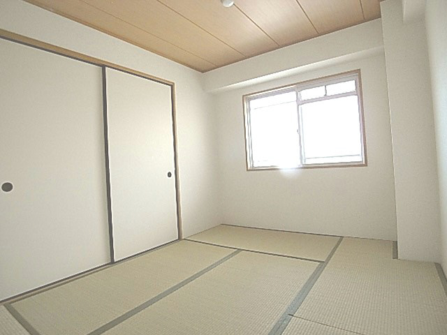 M’プラザ楠根３の洋室