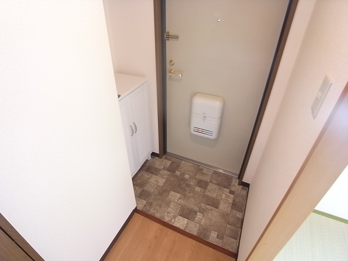 M’プラザ楠根３の玄関