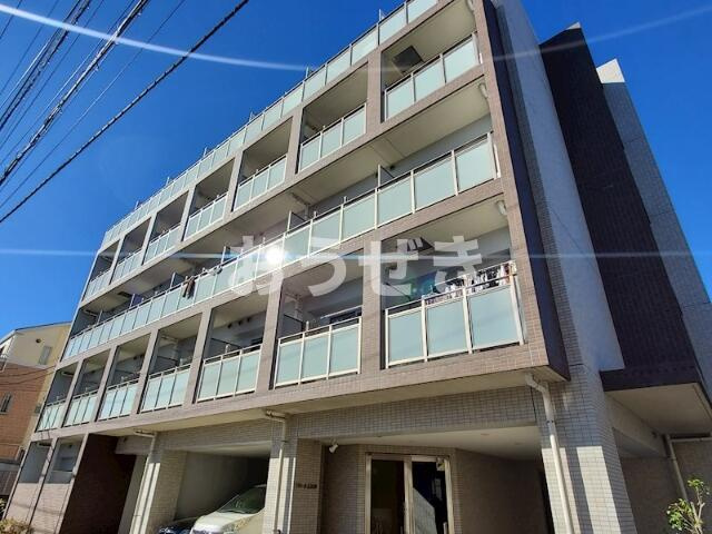 ドミール五反野の外観