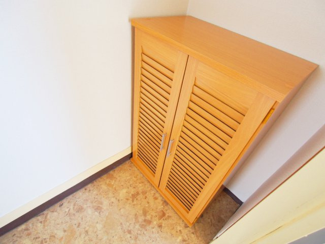 ホームオアシス船越の玄関