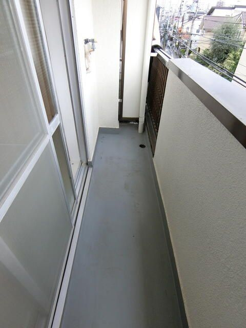 第一上馬マンションのバルコニー