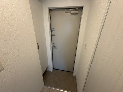 ジーメゾン見沼島町セレーノの玄関