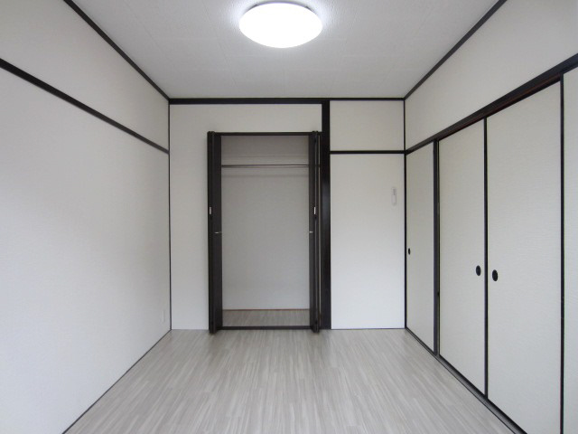 【寝室】