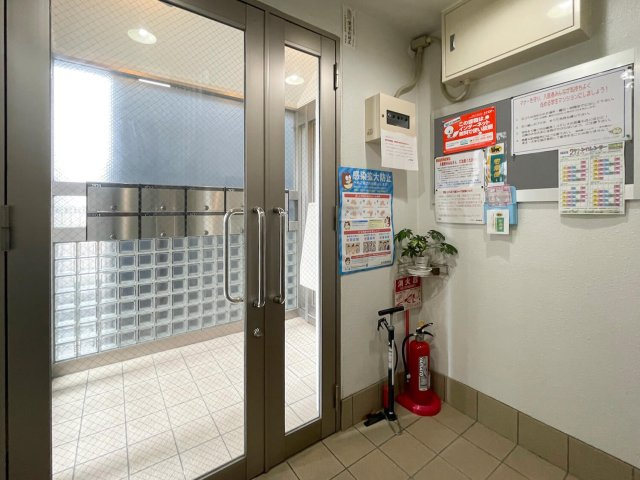 ガネーシャ甲南2のロビー
