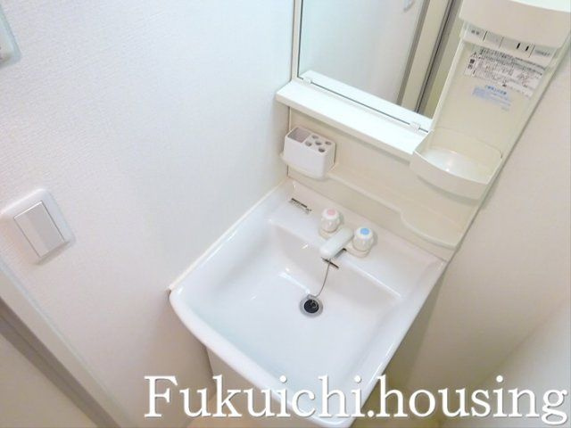 クレイシア世田谷赤堤の洗面所