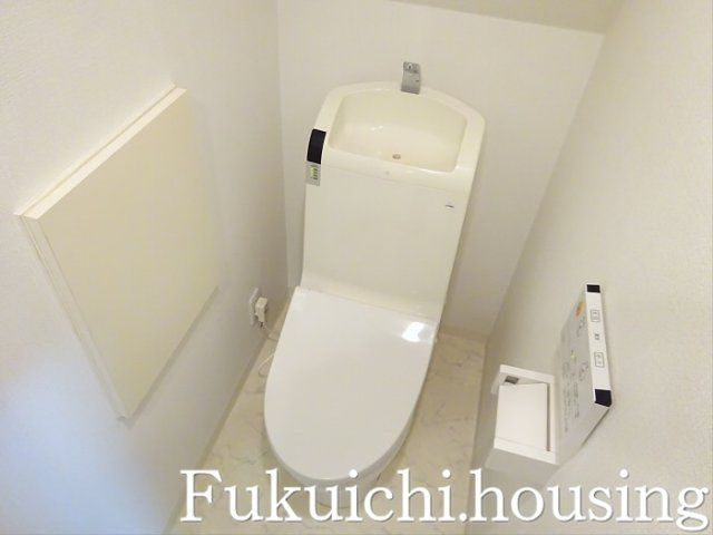 クレイシア世田谷赤堤のトイレ