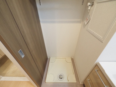 【設備】 | ネオ・ツリー・レジデンス難波 | 洗濯機置き場です
