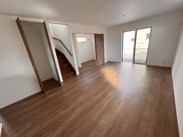 FIRST　TOWN瀬戸市第1東寺山町全4棟【仲介手数料無料　長根小　水無瀬中】の居間・リビング|今すぐのご案内可能です！→  0120-336-922　までお気軽にお問い合わせください。