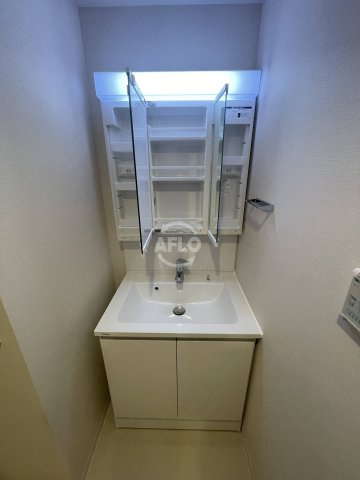 スプランディッド弁天町WEST　八幡屋小学校区の独立洗面台|スプランディッド弁天町WEST　独立洗面台