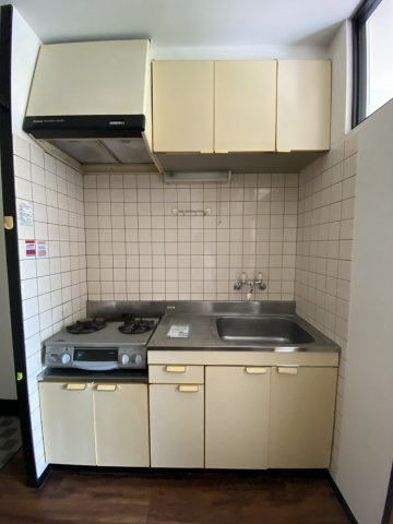 新潟市中央区米山４丁目のアパートのキッチン