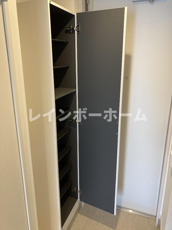 リブリ・辰佳・坂戸緑の玄関
