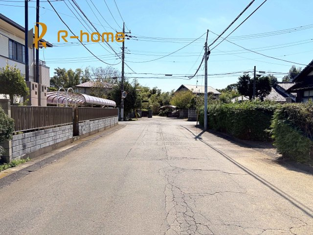 土浦市中高津第10　新築戸建て　3号棟の前面道路含む現地写真|周辺環境も併せて案内致します♪
閑静な住宅地で笑顔あふれる新生活！
ぜひ現地へお越しください♪