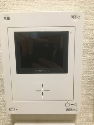 【セキュリティ】 | プリマベーラ鶴見 | 来訪者の確認のできるモニタ付インターホン