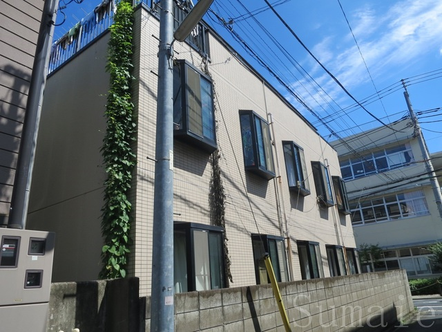 Ｓ．Ｔｅｒｒａｃｅ王子の外観|向かい側は小学校です☆
