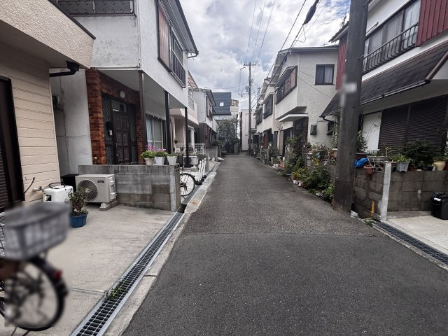 明石市東藤江2丁目戸建の前面道路含む現地写真